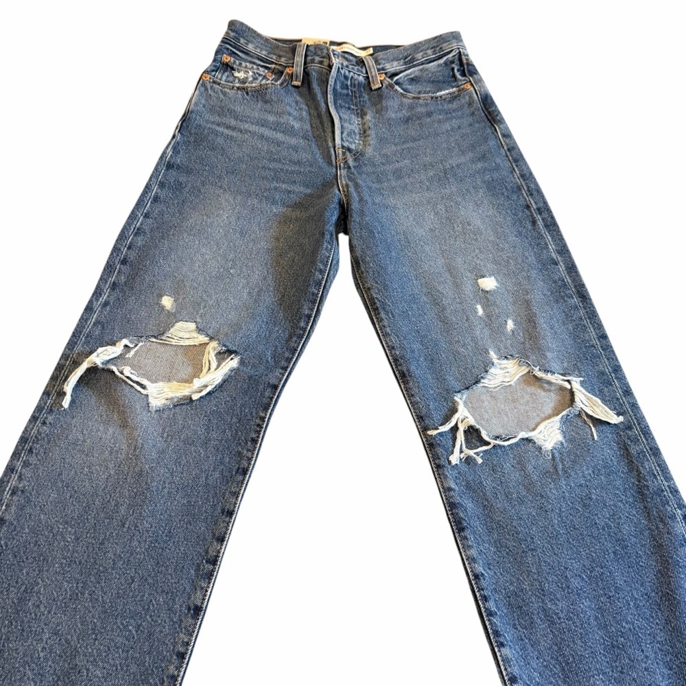 Levi’s Ribcage Straight Ankle Jeans Distressed Knee Holes 27 x 27 NWT